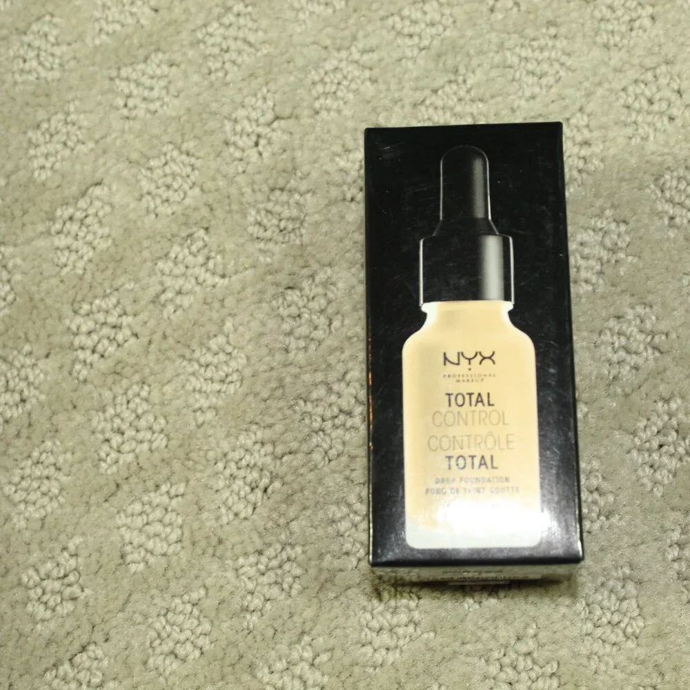 NYX Professional Makeup Total Control Drop Foundation 0.43oz./13ml NEW